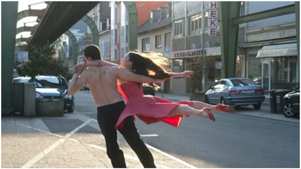  Μια έκπληξη από το Κέντρο Πίνα Μπάους